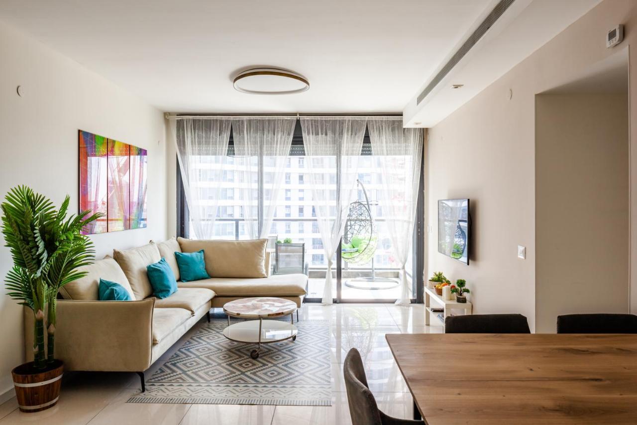 Superior & Spacious.Over Tlv Mall Тель-Авив Экстерьер фото
